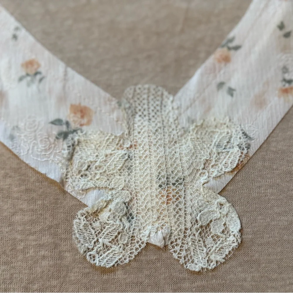 💖POL Graceful Petals Vintage Inspired Top - Picture 7 of 7